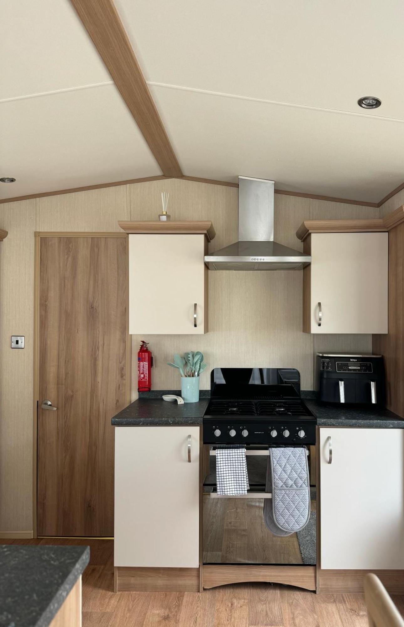 Hot Tub Retreat At Tattershall Lakes Εξωτερικό φωτογραφία