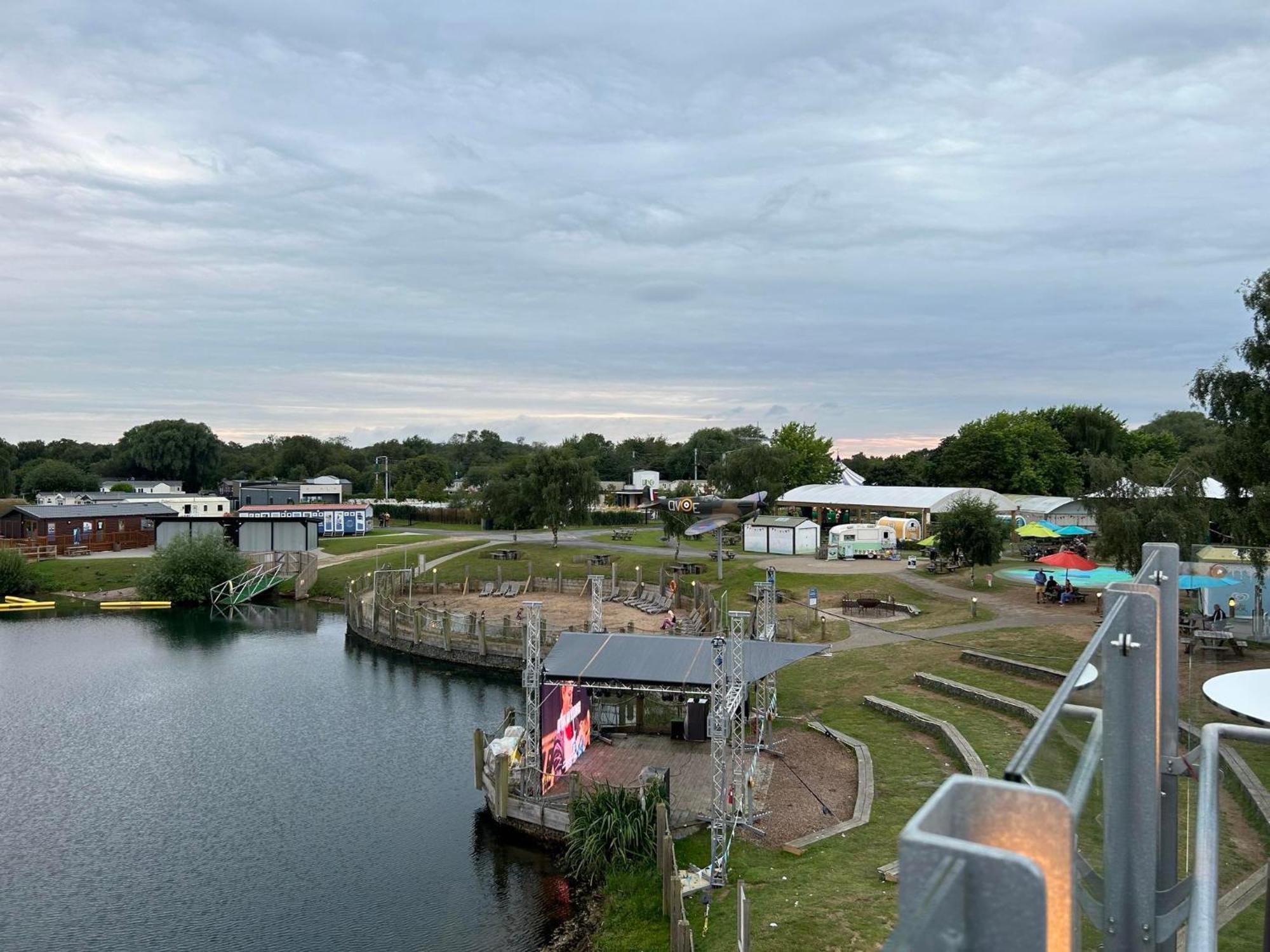 Hot Tub Retreat At Tattershall Lakes Εξωτερικό φωτογραφία